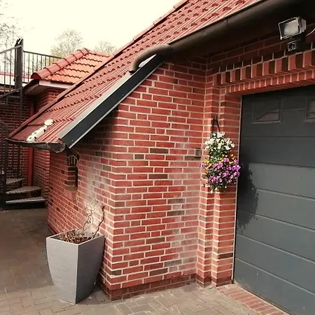 Luetje Moew - Dachterrasse Und Ruhige Lage アパート Leezdorf